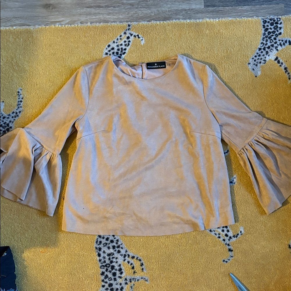 Tuckernuck Pomander Place Blouse  Faux Suede Flounce slv golden tan XS